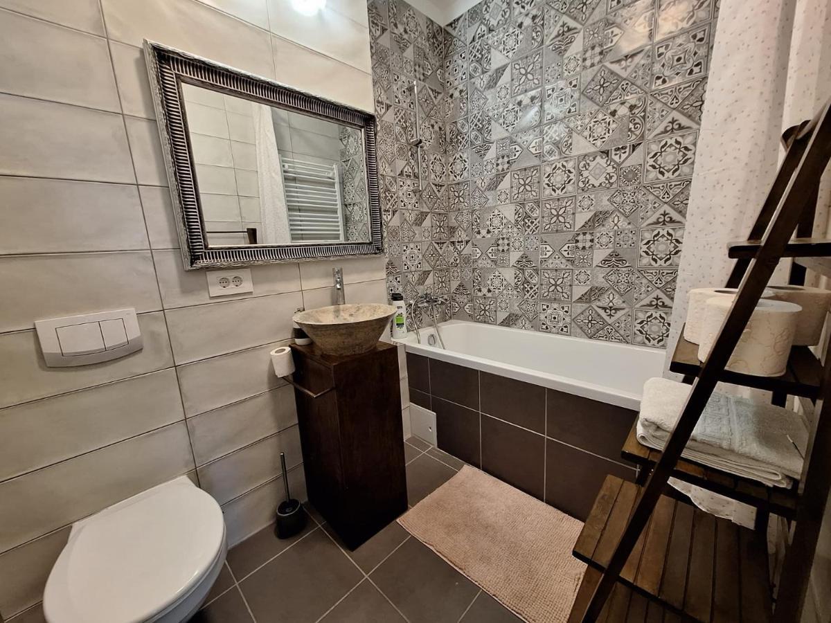 Mirvana Apartments Metheor Executive Suite Timişoara Eksteriør bilde